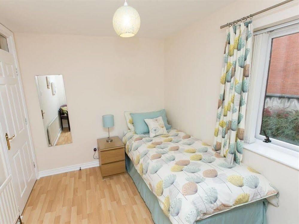 Hotel Ashleigh Manor Belfast Esterno foto